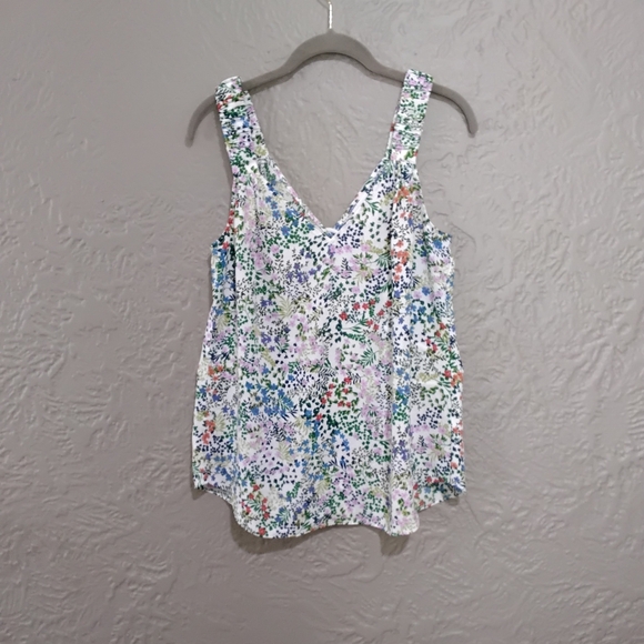 Cabi Wome's Floral Sleeveless Top - Picture 1 of 8